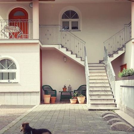 Prenocisca Angelin Hram, Tiny Apartments Markovec Luaran gambar